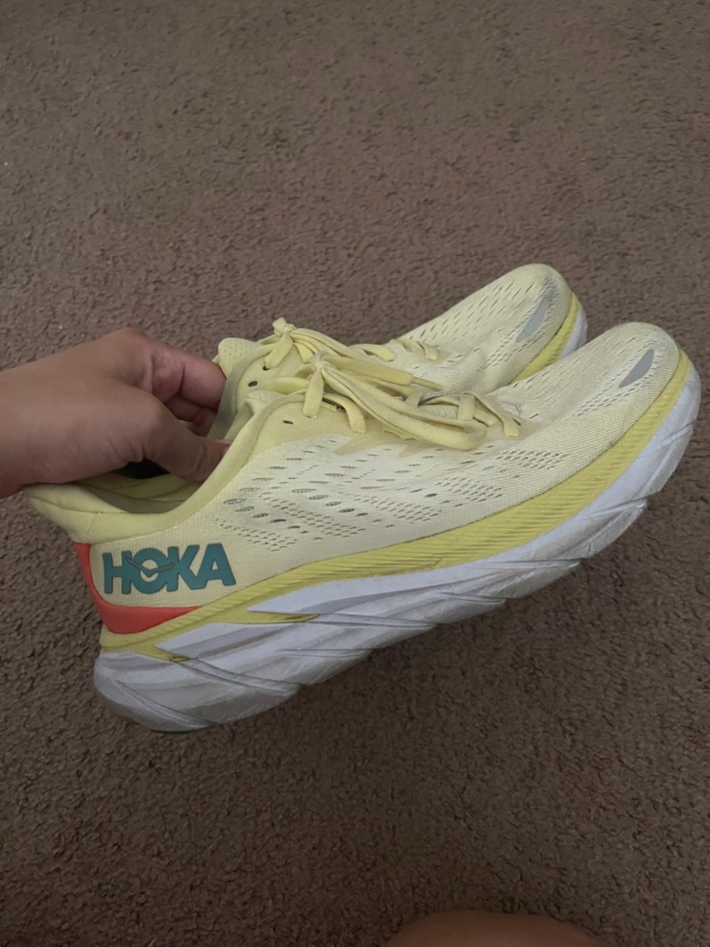Hoka Clifton 9